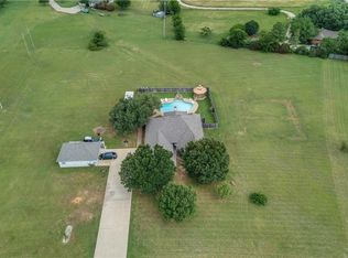 410 Valley View Ct, Rio Vista, TX 76093