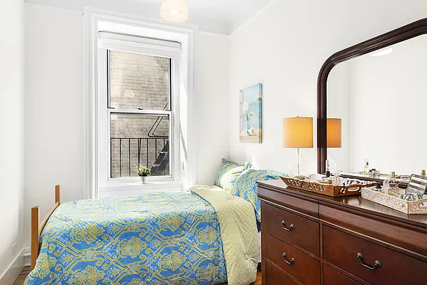 Sold by Compass | media 20