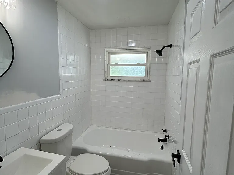 236 Riggs Ave SE — Photo 6