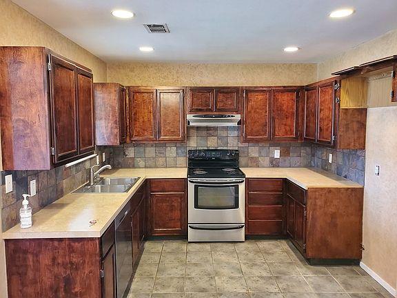2nd image of 5203 San Antonio Ave