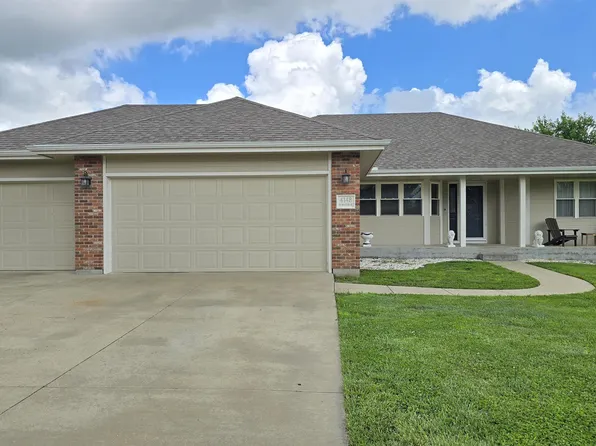 4148 SW Moundview Dr, Topeka, KS 66610