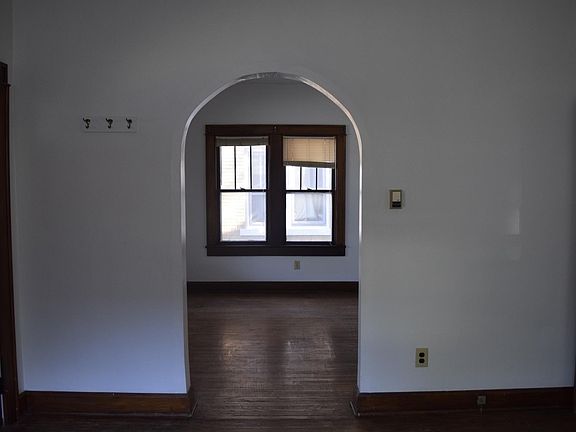 4th image of 1407 S Washington St #A