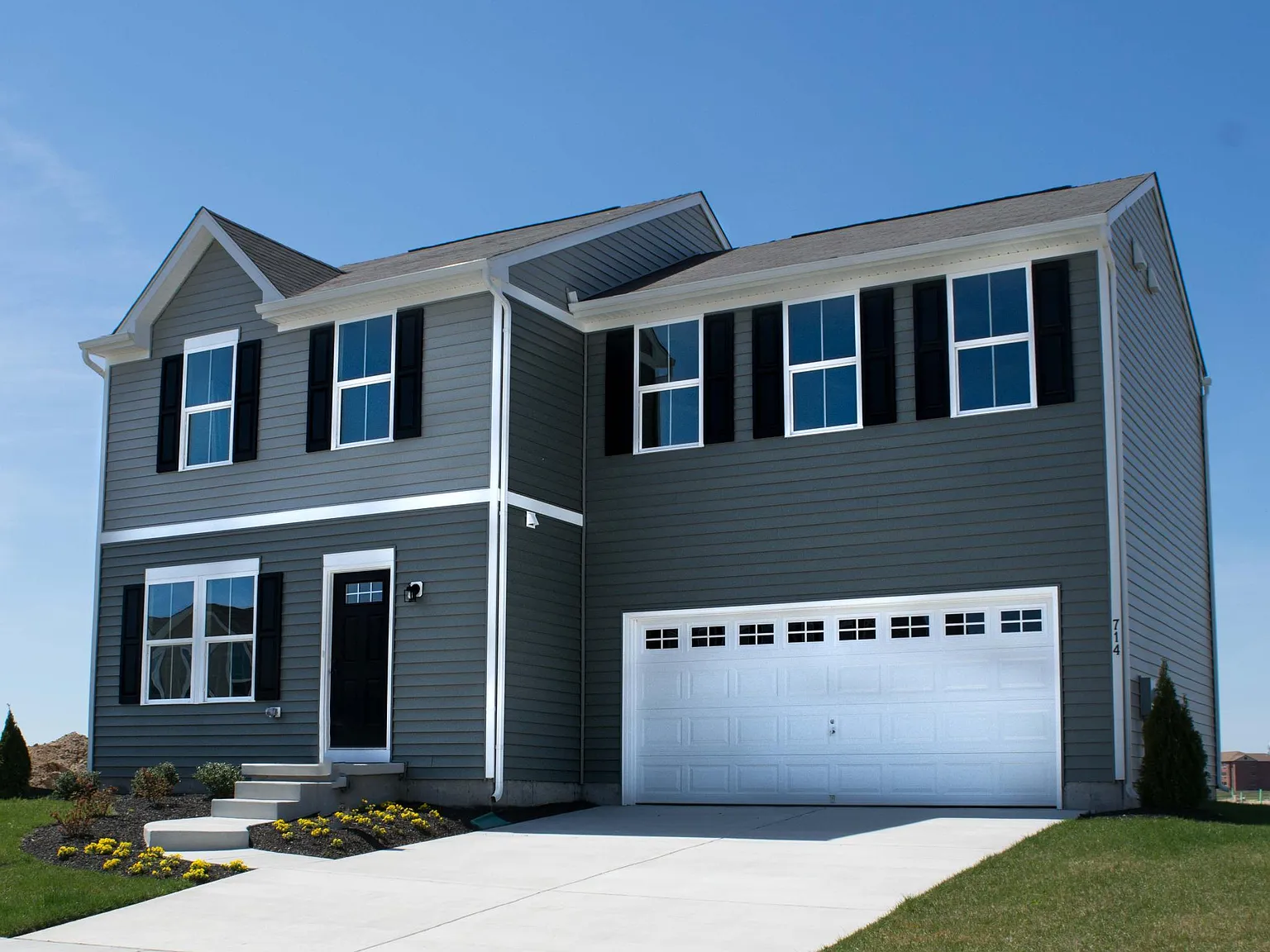 714 Marta Dr — Photo 1