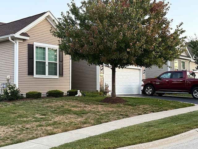 1st image of 709 Flag Dr