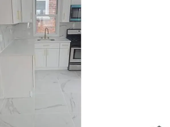 857 E 224th St, Bronx, NY 10466