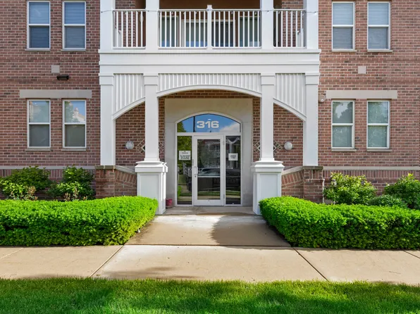 316 56th St Unit 103, Kenosha, WI 53140