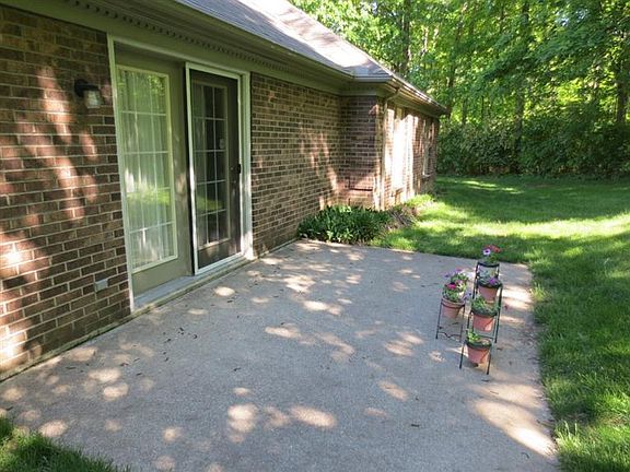 4th image of 7239 Pepperton Ct