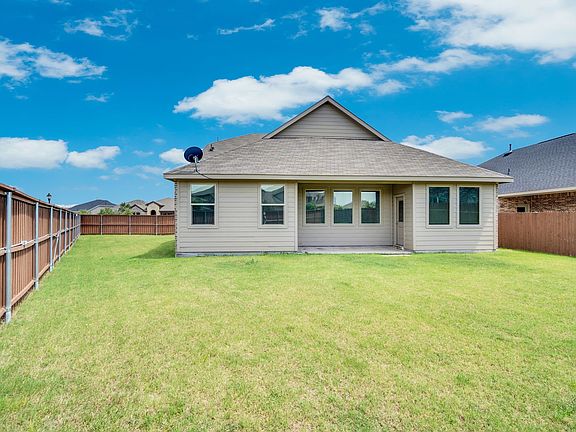 5th image of 3955 Bellingham Ln