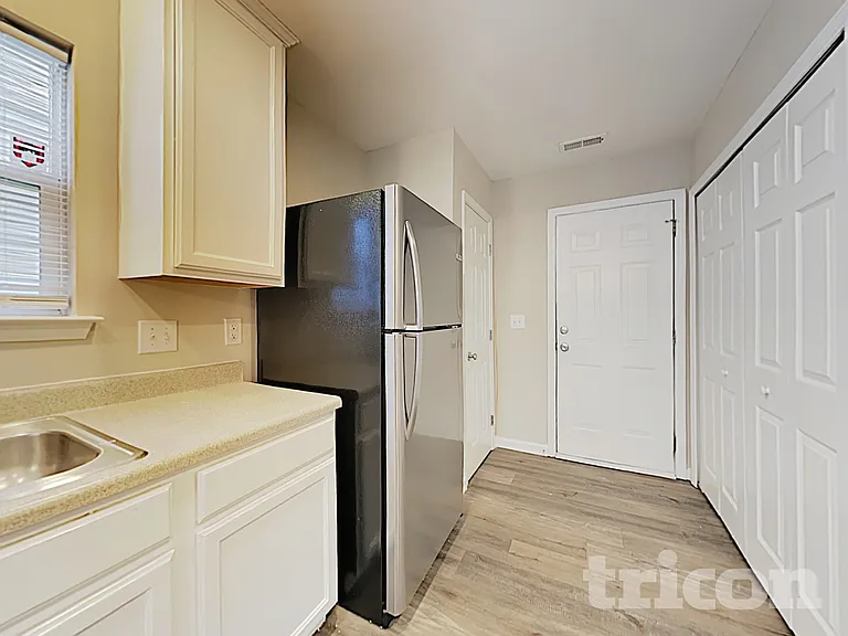 4008 Laurel Glen Dr — Photo 4