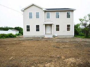 1117 Crandall Rd, Tiverton, RI 02878