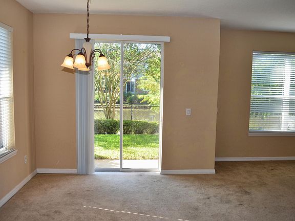 4th image of 2921 San Jacinto Cir