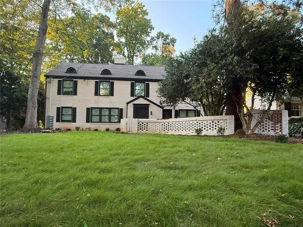 4 bed, 2.0 bath, 1378 sqft, $4,850 — Photo 4