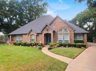 4419 Winding Creek Ct, Arlington, TX 76016