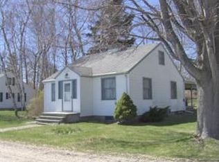 7060 Lakeview Dr, Lexington, MI 48450