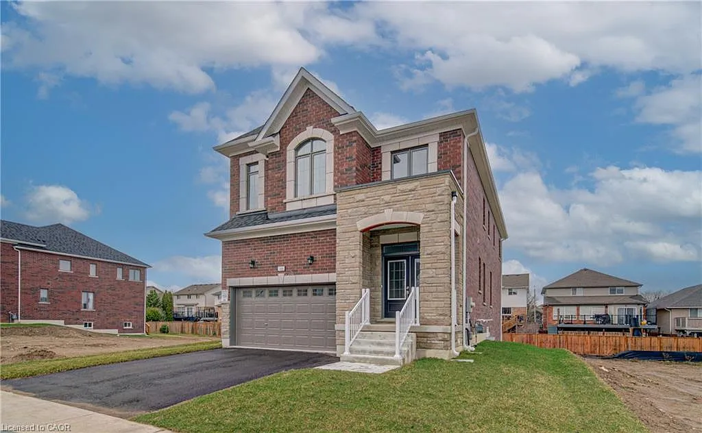 100 Moss Dr photo 1