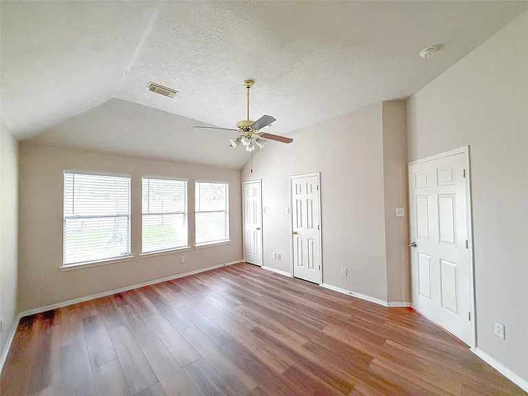 2131 Scenic Hollow Ct — Photo 20