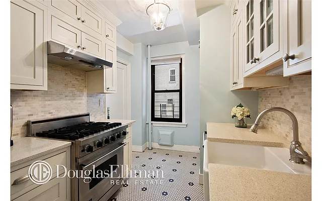 Sold by Douglas Elliman | media 12