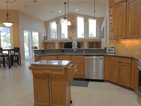 3rd image of 12431 Creek Edge Dr