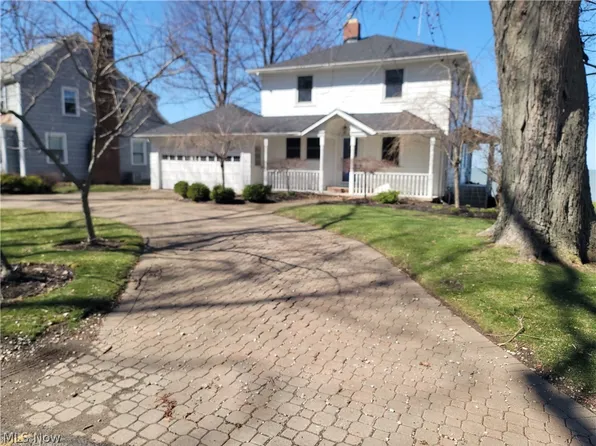 5955 Shore Dr, Madison, OH 44057
