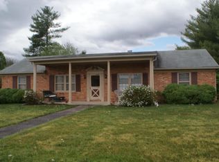 1711 Ridgevue Ave, Clifton Forge, VA 24422