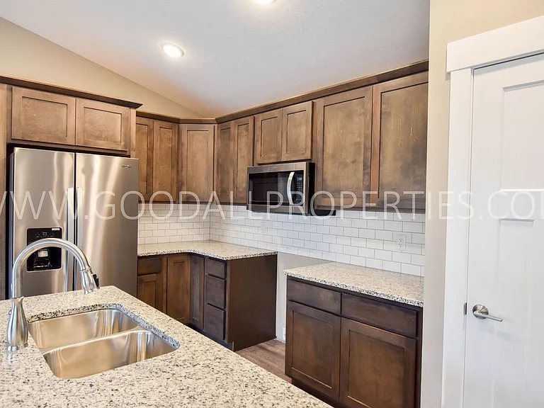 16726 Wilden Dr — Photo 4