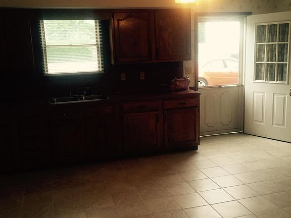 4th image of 336 Jackson St #A