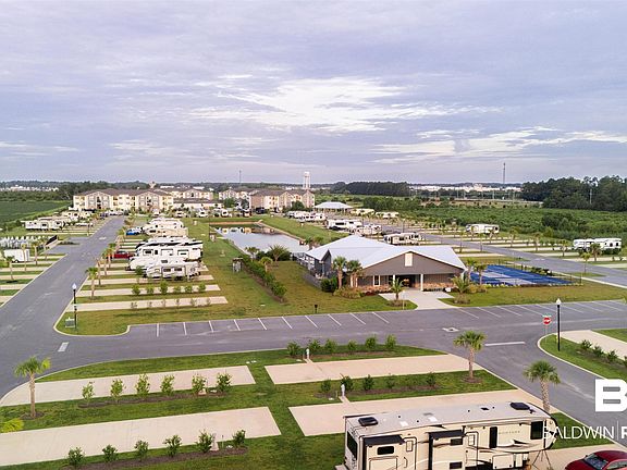 2nd image of 817 Vacation Cir