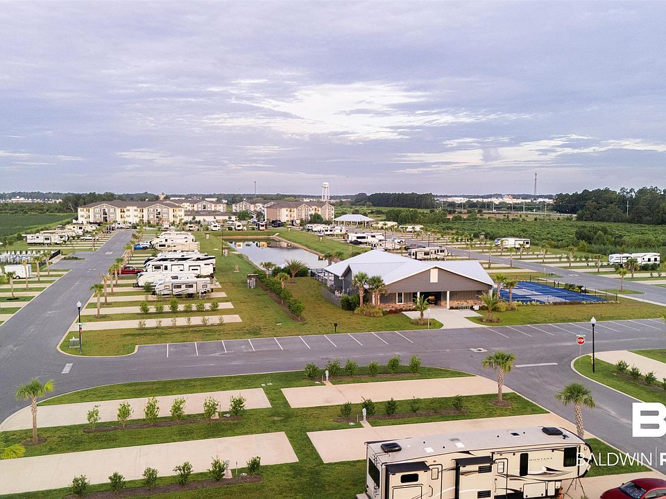 1st image of 719 Vacation Cir