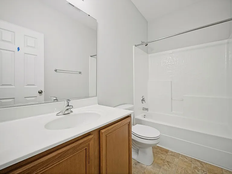 64 Transit Ln — Photo 9
