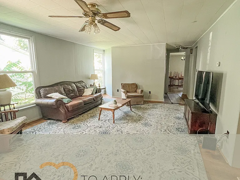 310 N Garfield St — Photo 6