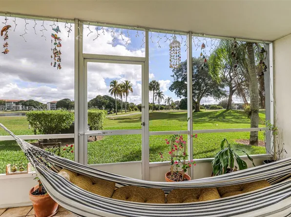 301 SW 135th Ave APT 118C, Pembroke Pines, FL 33027