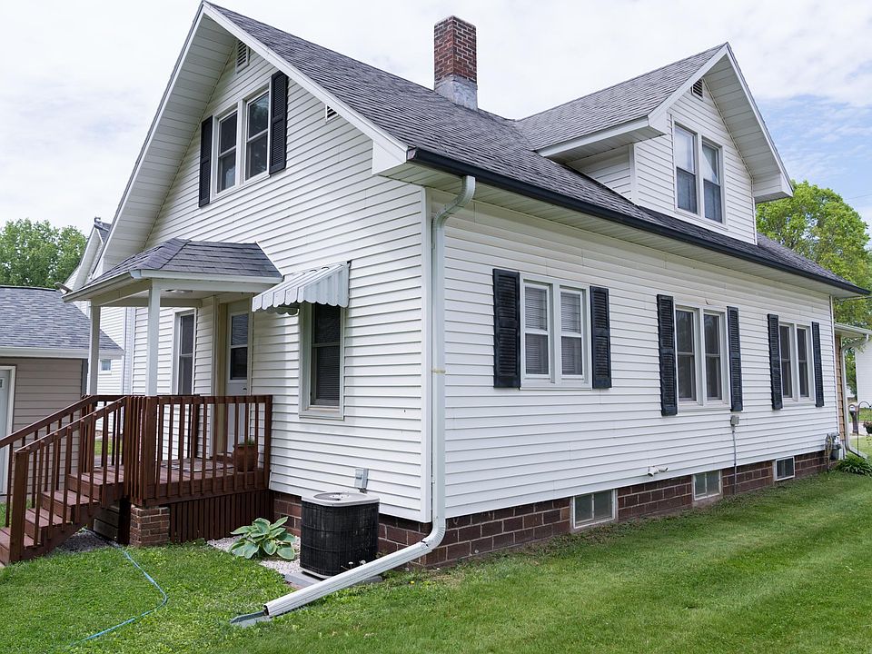 1st image of 551 W Main St
