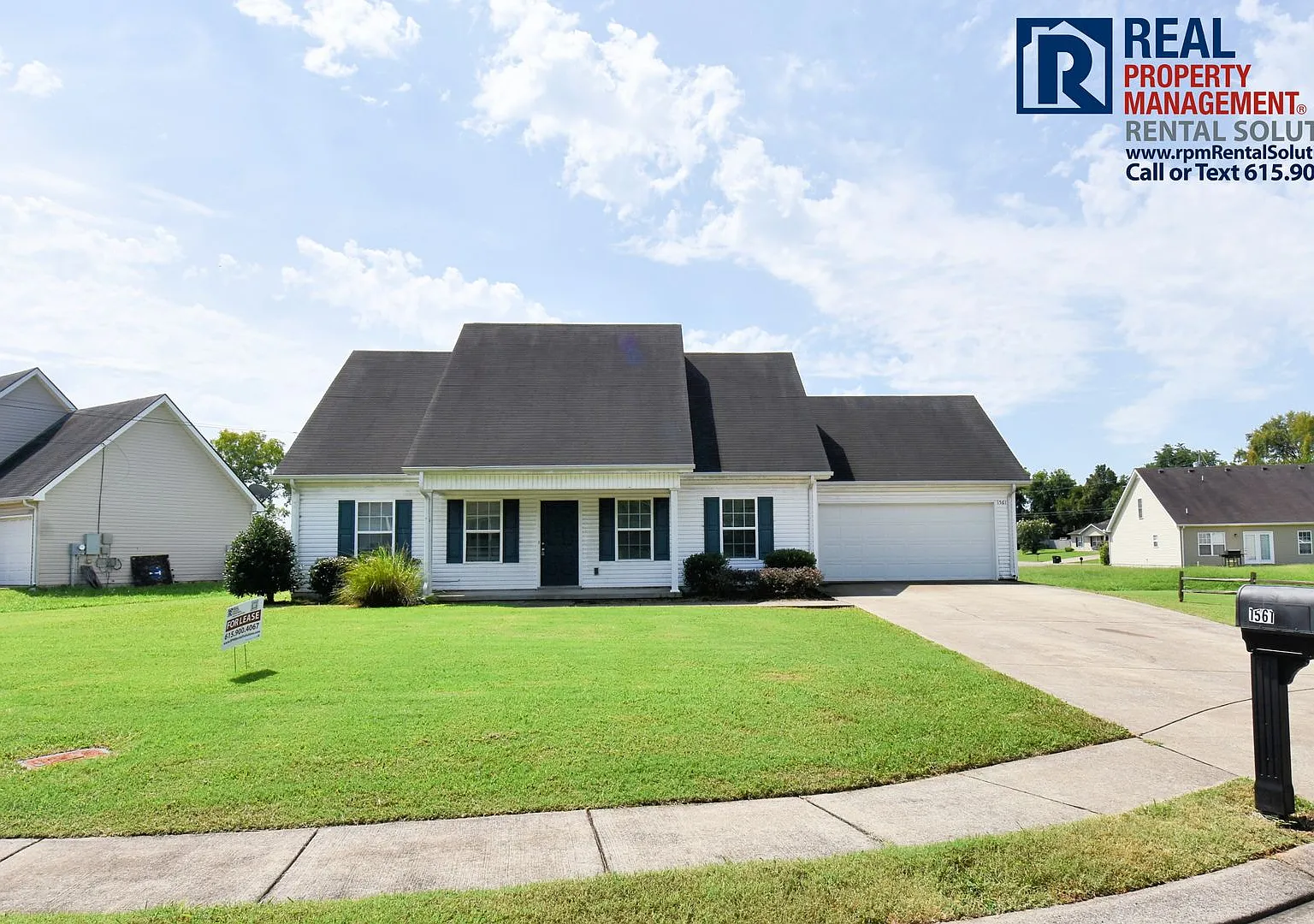 Great FIVE bedroom home with attached garage and back patio! — Photo 1