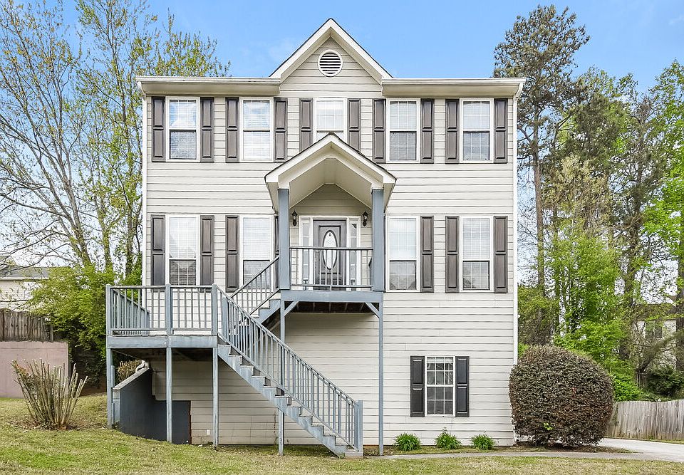 1st image of 4870 Wilkie Way
