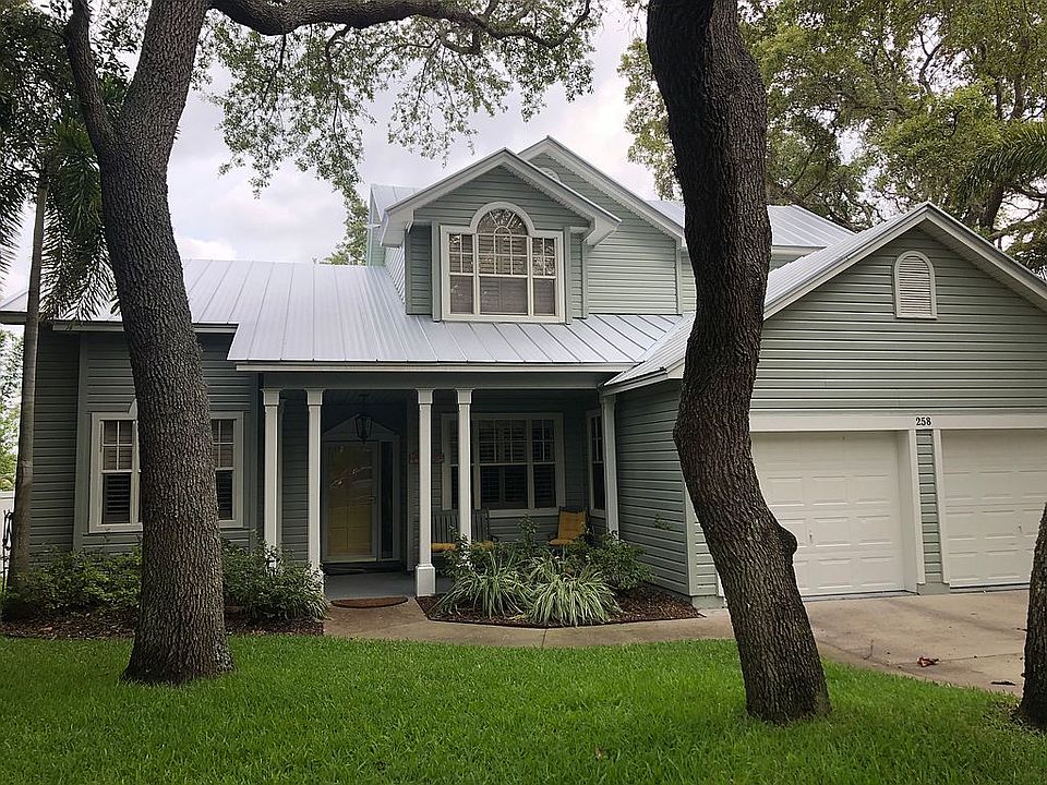 New paint and roof 2022