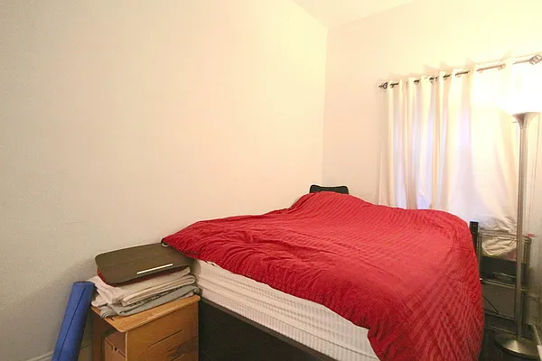 Rented by Keller Williams NYC | media 17