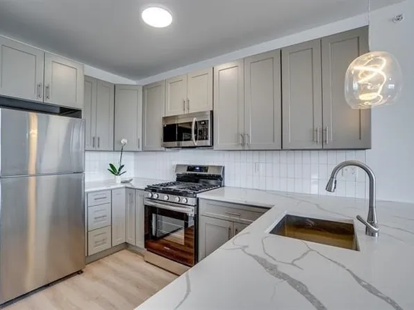 306 Bergen Avenue image 7 of 8