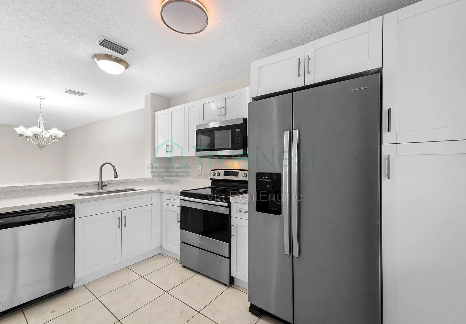 3 bed, 2.5 bath, 1319 sqft, $2,650 — Photo 2