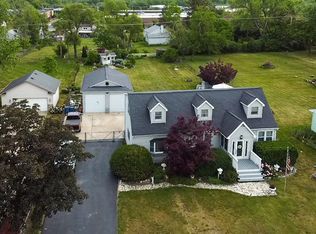 931 S Chatham Ave, Addison, IL 60101