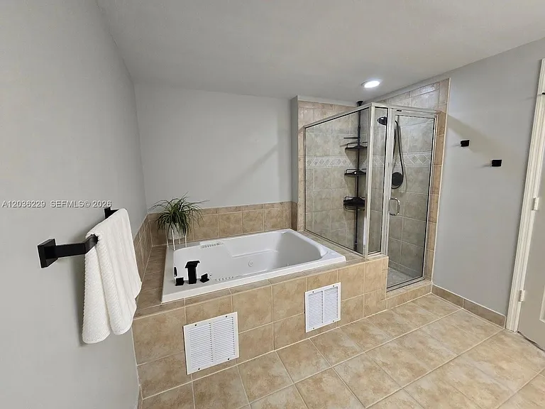 888 S Douglas Rd #605 — Photo 10