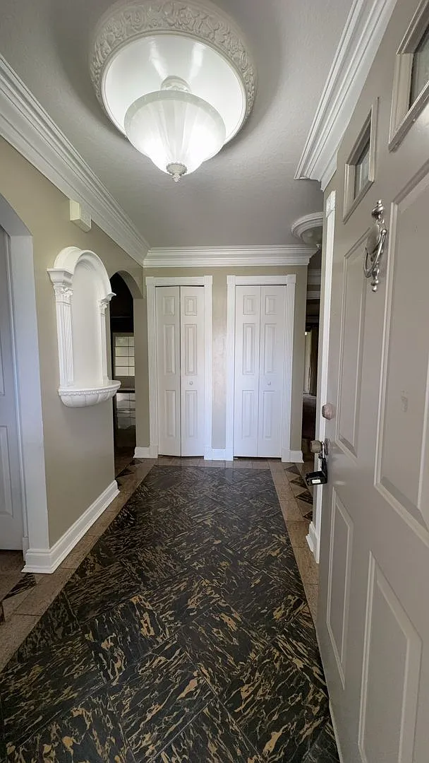 Gorgeously maintained and particular to detail 2 bed/ 2 bath. Must see, won't last!! — Photo 2