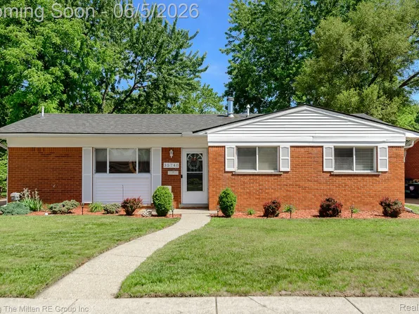 35748 Rolf St, Westland, MI 48186