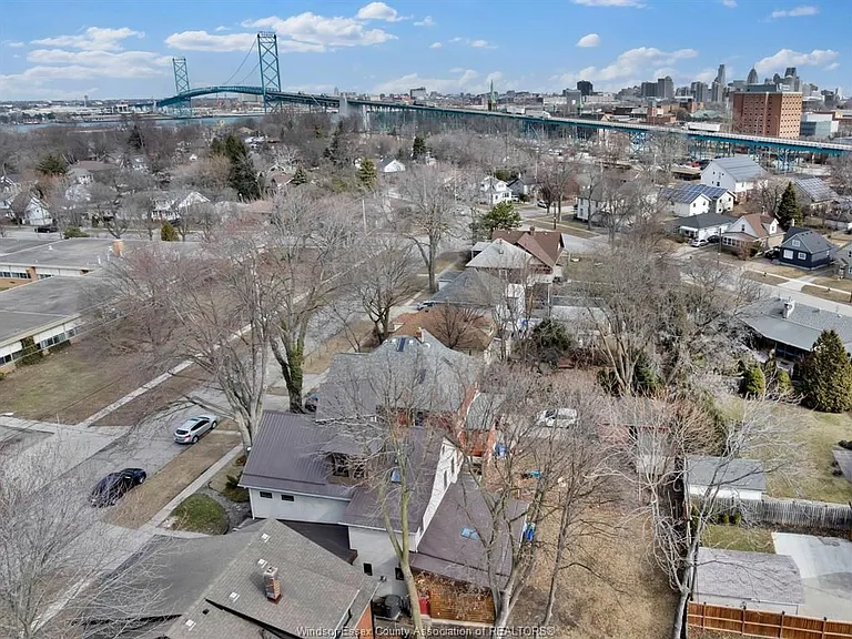 3131 Donnelly St — Photo 34