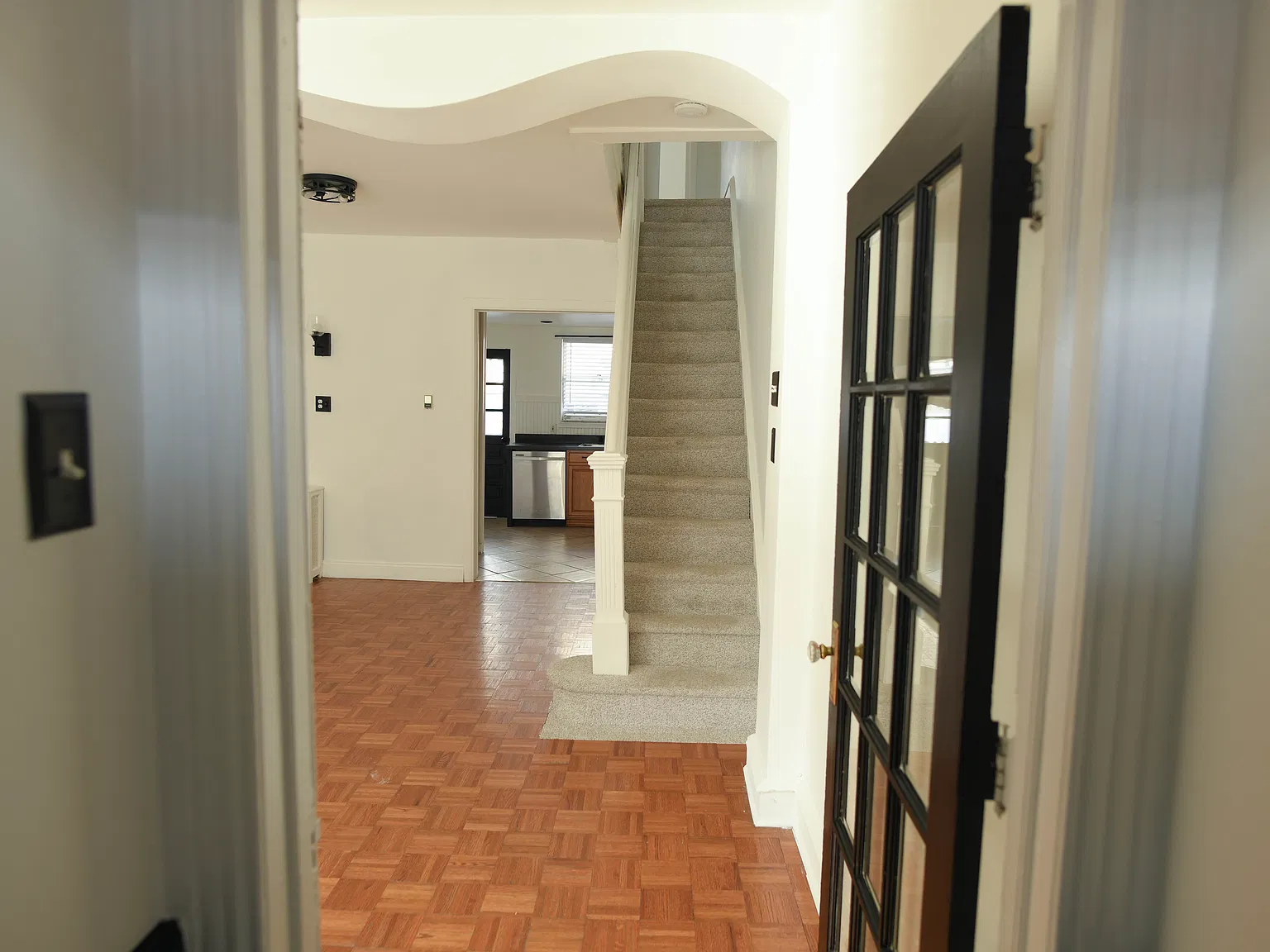 3 bed, 982 sqft, $1,800 — Photo 4