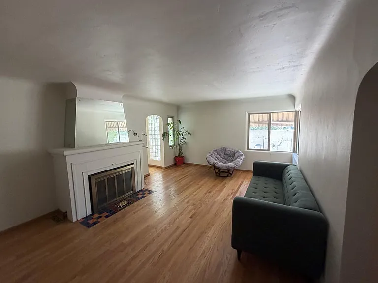 700 Solano Dr SE — Photo 7