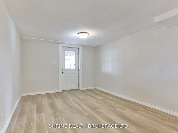 13 Sterling St #1, London, ON N5Y 1Y4
