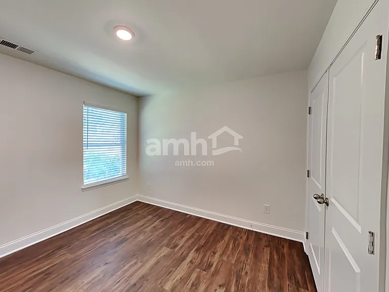 2072 Windsor Park Ave — Photo 27