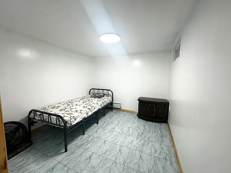 10 Ellington St #1 — Photo 4