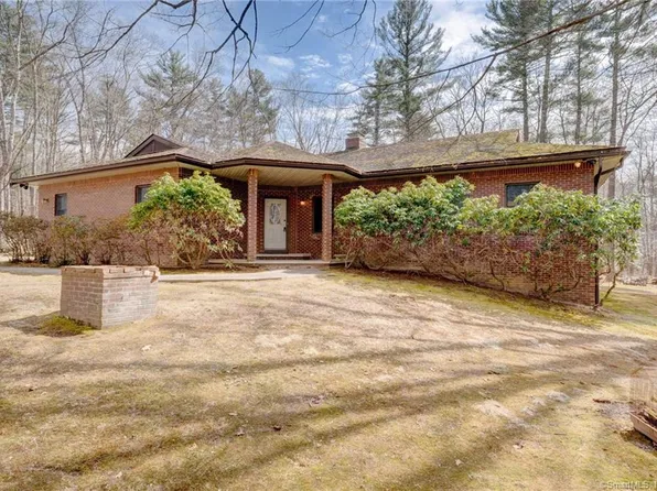 7 Old Stone Way, Eastford, CT 06242