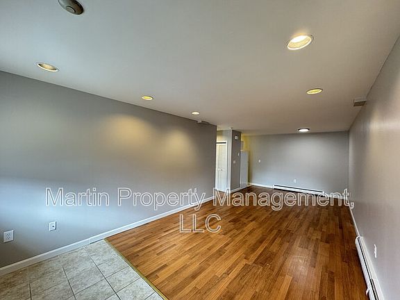 4th image of 22 Kenmar Dr #22